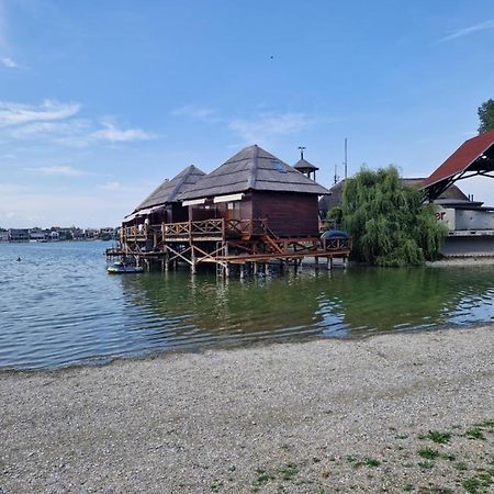 شقة Bora Bora Na Slnecnych Jazerach سينيتش المظهر الخارجي الصورة